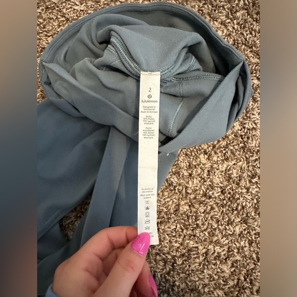 lululemon leggings - Picture 2 of 4
